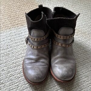 Alberto Fermani Gray Leather Ankle Boots